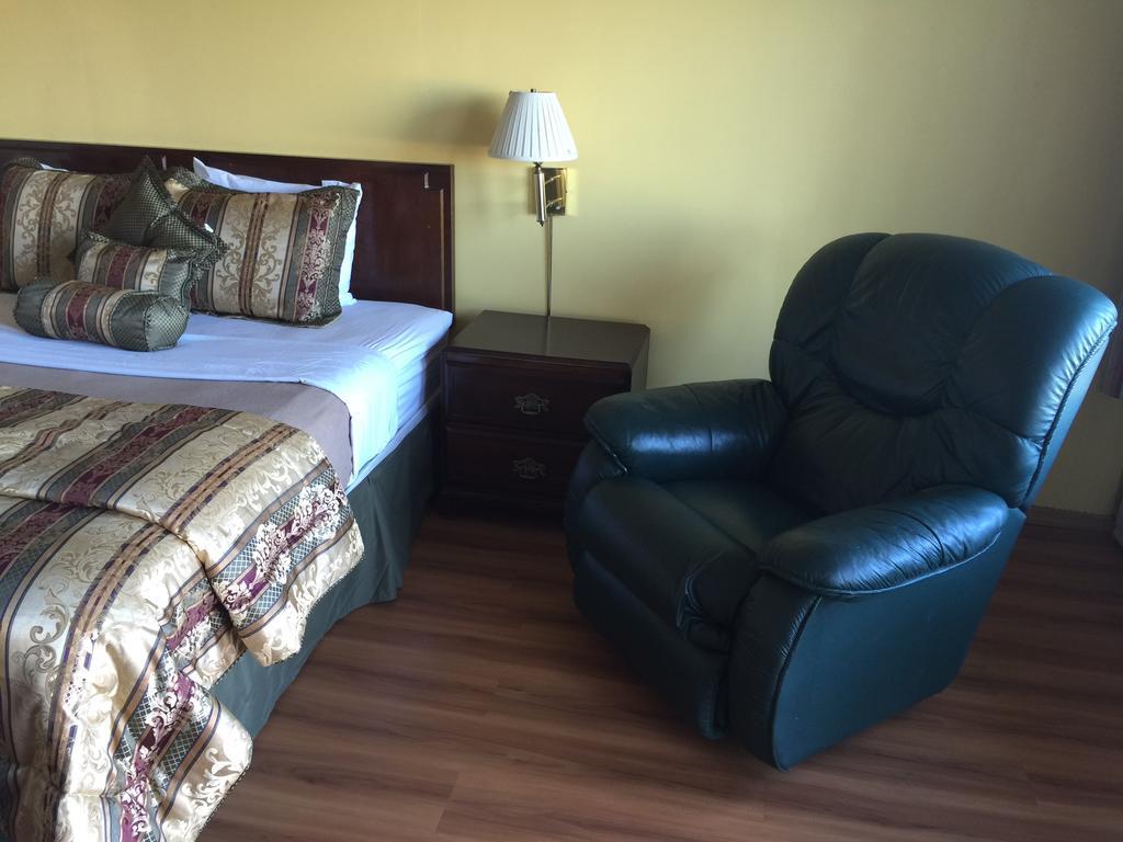 Americas Best Value Inn & Suites Macon At Sunset Dr Bilik gambar
